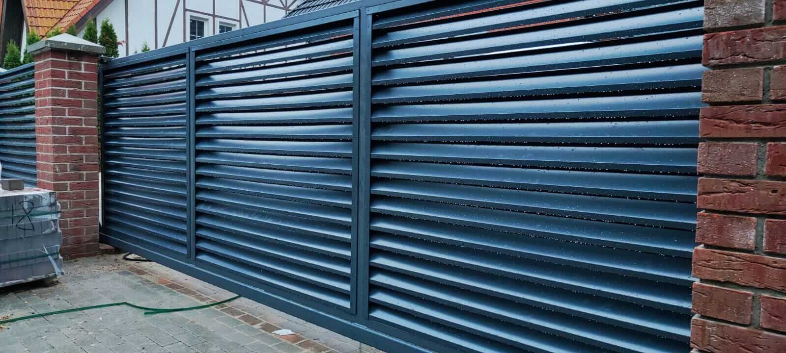 забор-жалюзи с ламелями эко-z ral7024 серый графит фото16 в Энгельсе