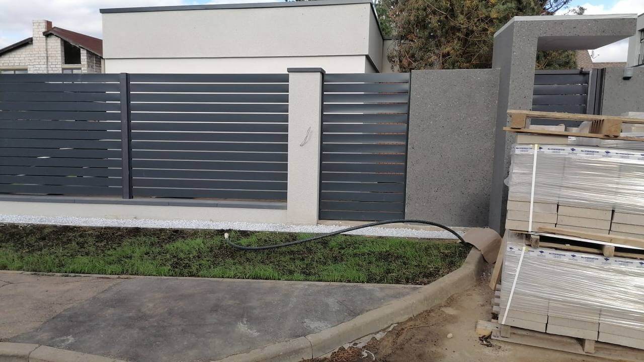 Забор-ранчо из металлопланкена 36м RAL7024 Серый Графит фото 8 в Энгельсе