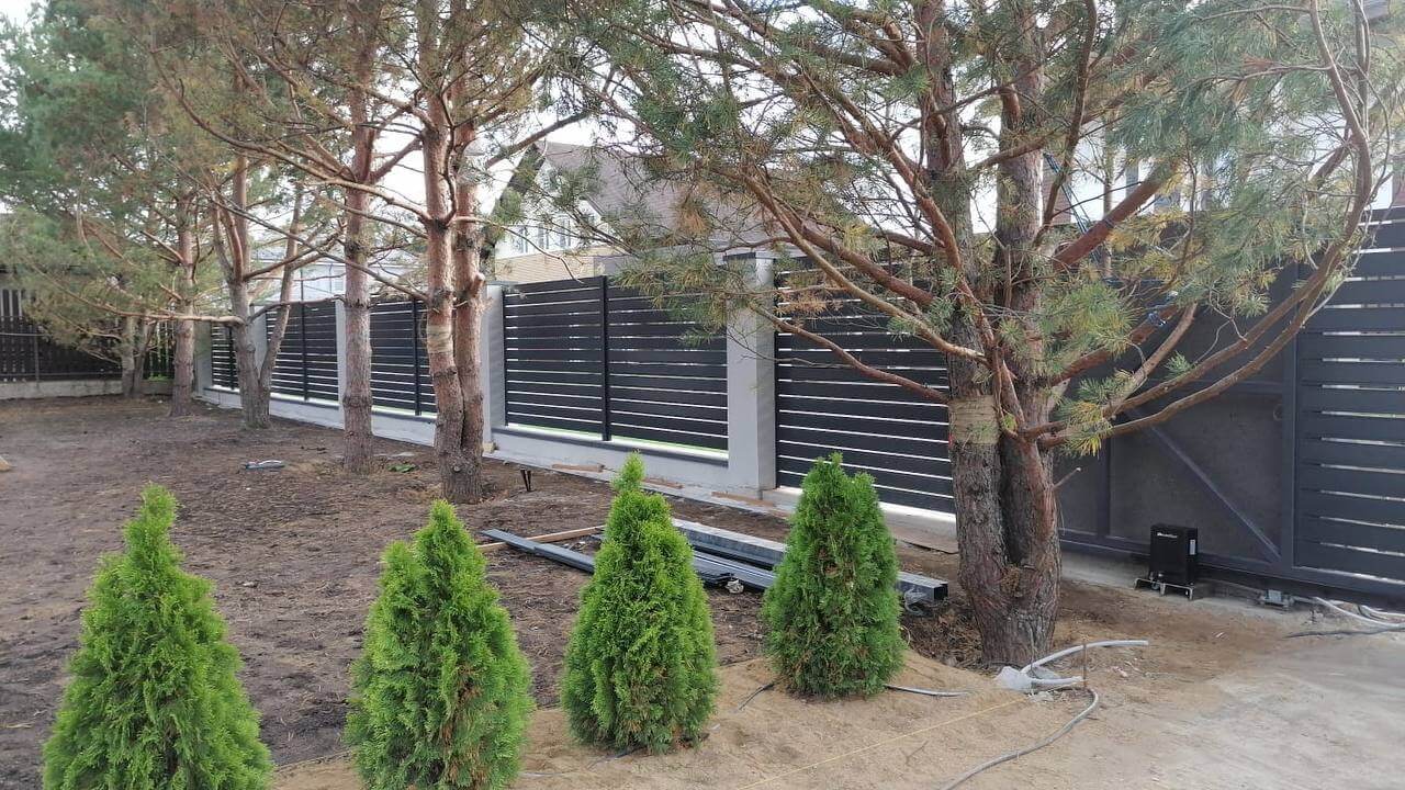 Забор-ранчо из металлопланкена 36м RAL7024 Серый Графит фото 6 в Энгельсе