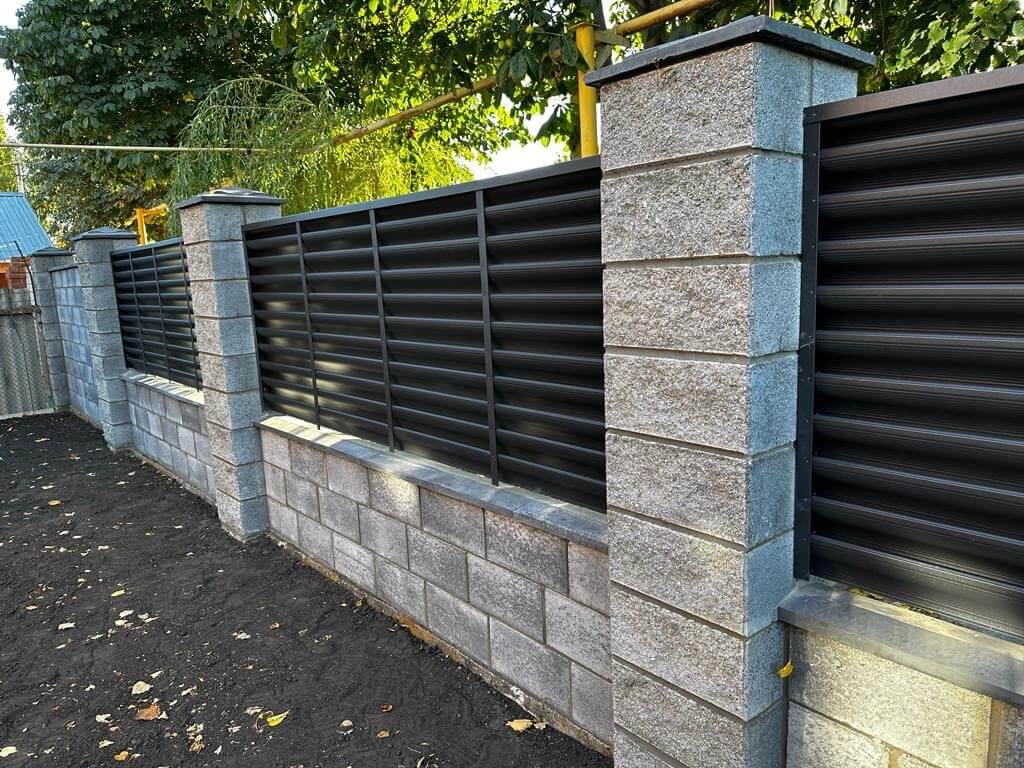 Забор-жалюзи 19м RAL7024/7024 Серый Графит двусторонний MATTE фото 6 в Энгельсе
