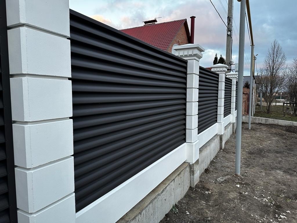 Забор из ламелей Еврожалюзи 35м RAL8019/8019 Темный Шоколад двусторонний MATTE в Энгельсе