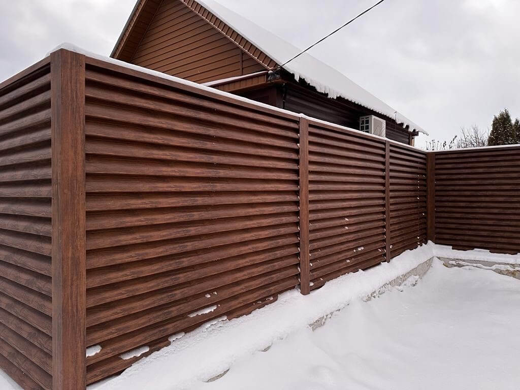 Забор-жалюзи из ламелей еврожалюзи 43м Каштан Printech фото 5 в Энгельсе