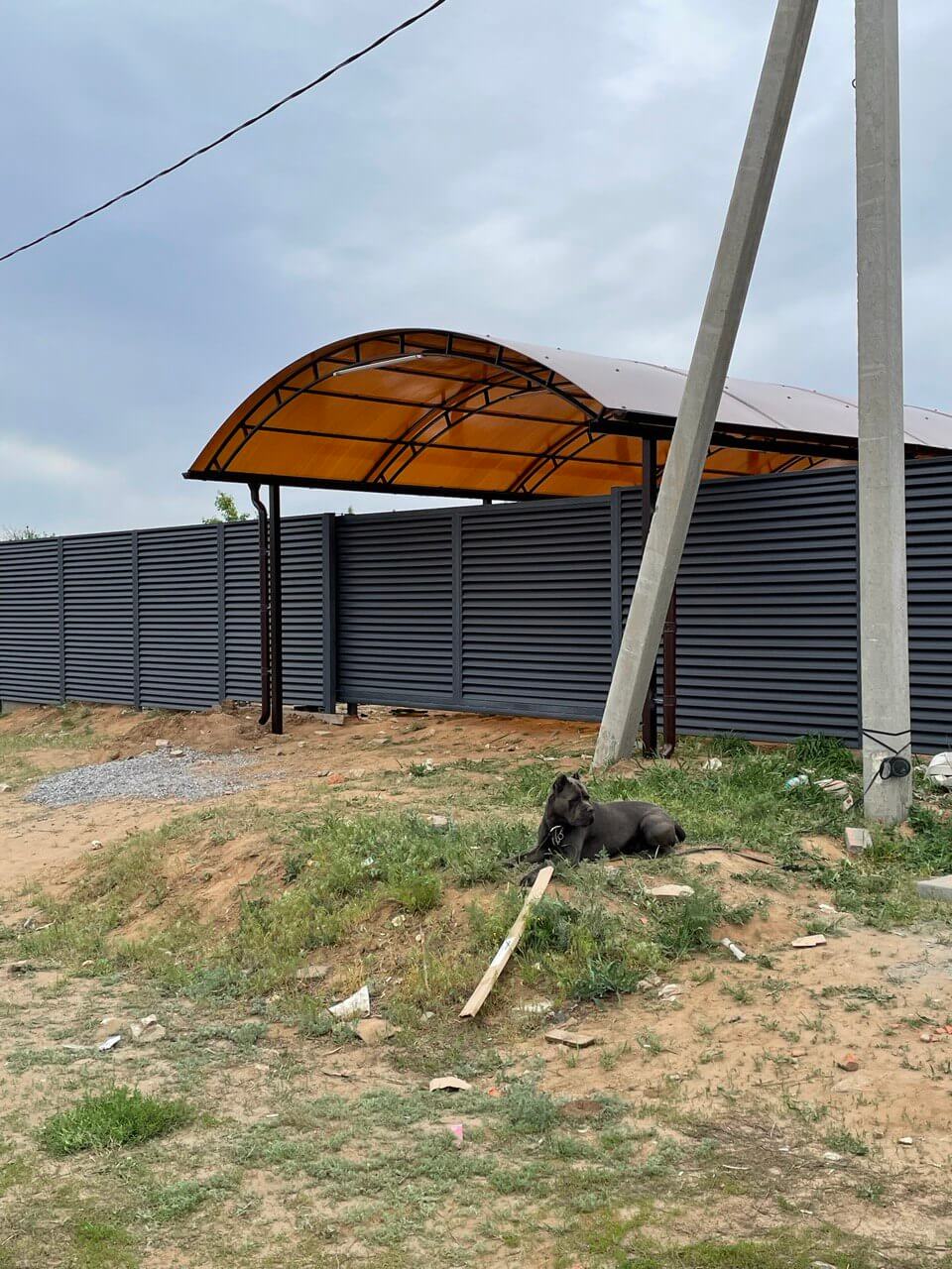Забор из ламелей еврожалюзи 24м RAL7024 Серый Графит МАТТЕ фото 1 в Энгельсе