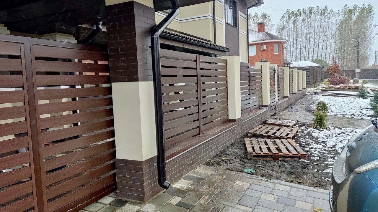 Забор-ранчо из металлопланкена 26м Мореный Дуб Printech фото 2 в Энгельсе