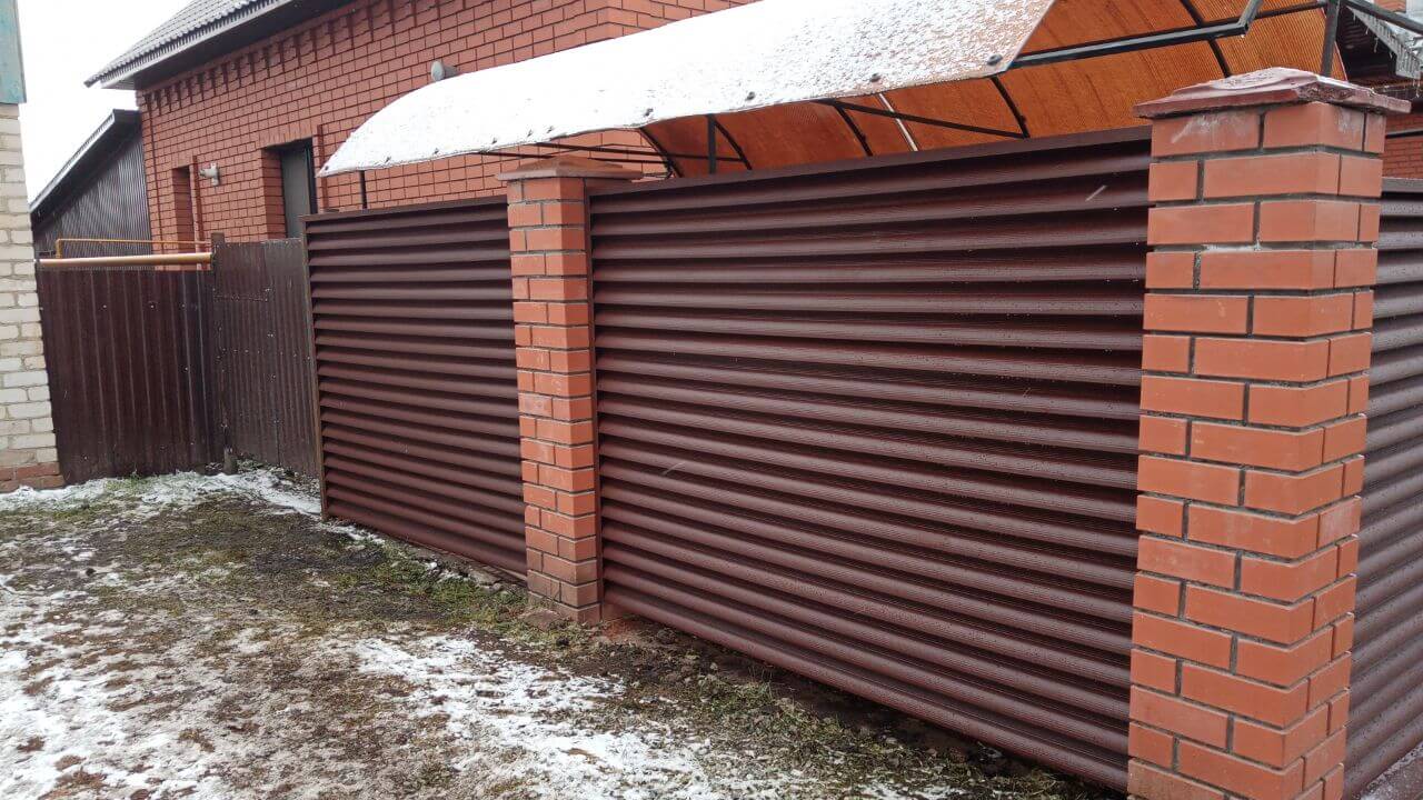 Забор из ламелей еврожалюзи 12м RAL8017/8017 Шоколад двусторонний МАТТЕ фото 4 в Энгельсе