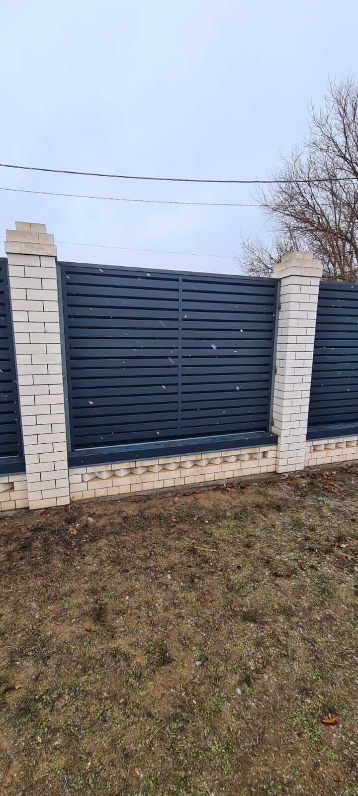 Забор-жалюзи из ламелей Хай-Тек 23м RAL7024/7024 Серый Графит двусторонний МАТТЕ фото 1 в Энгельсе