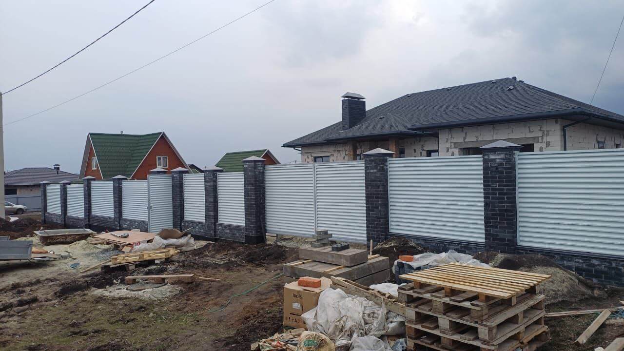 Забор-жалюзи из ламелей ЭКО-Z 94м RAL9003/9003 Белый двусторонний фото 2 в Энгельсе