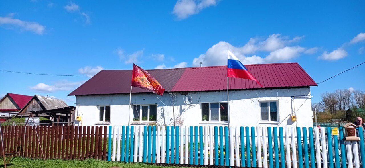 Забор из евроштакетника 16м RAL5021 Морская Волна, RAL9003 Белый в Энгельсе