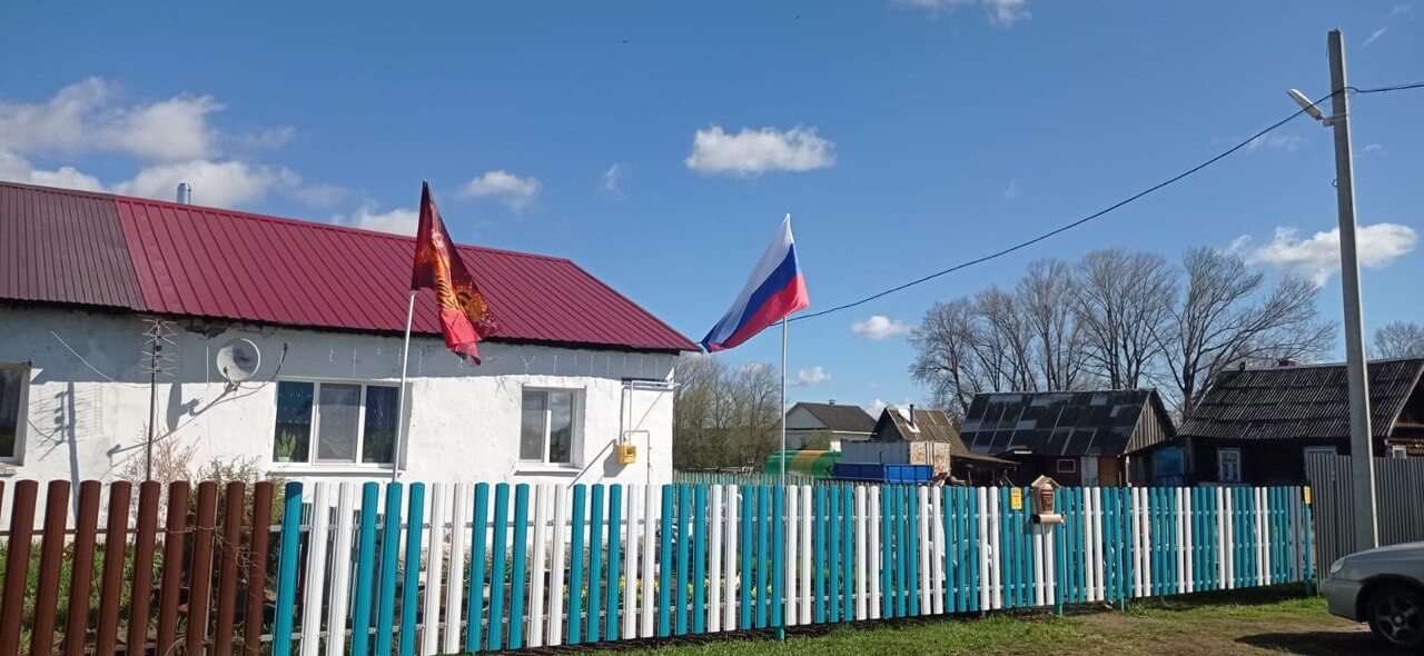 Забор из евроштакетника 16м RAL5021 Морская Волна, RAL9003 Белый фото 1 в Энгельсе
