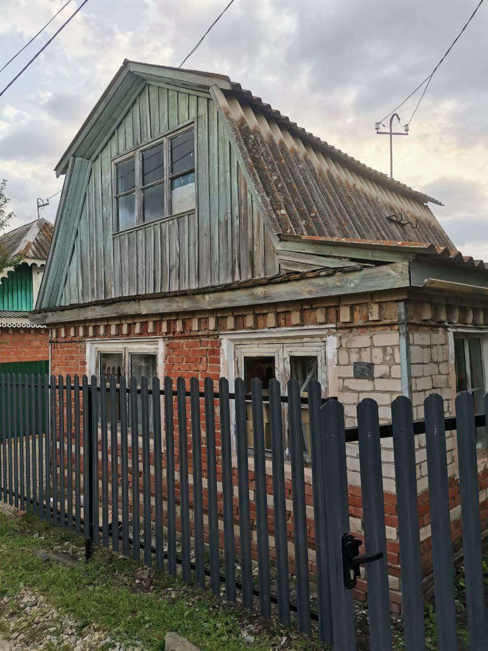 Забор из евроштакетника 7м RAL7024/7024 Серый Графит двусторонний фото 2 в Энгельсе
