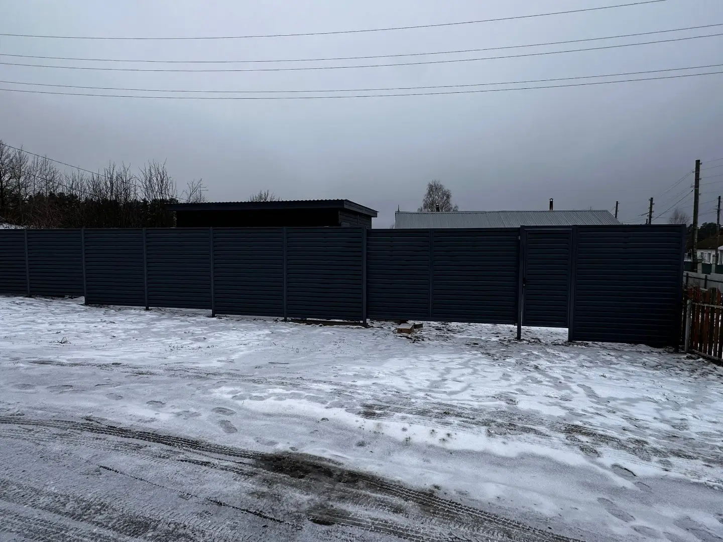 Забор-жалюзи из ламелей Хай-Тек 20м RAL7024/7024 Серый Графит двусторонний МАТТЕ фото 1 в Энгельсе