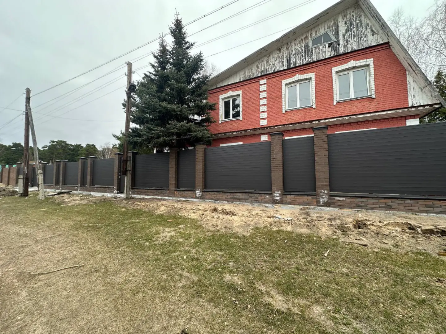 Забор-ранчо из металлического планкена 28м RAL8019 Темный Шоколад МАТТЕ фото 2 в Энгельсе