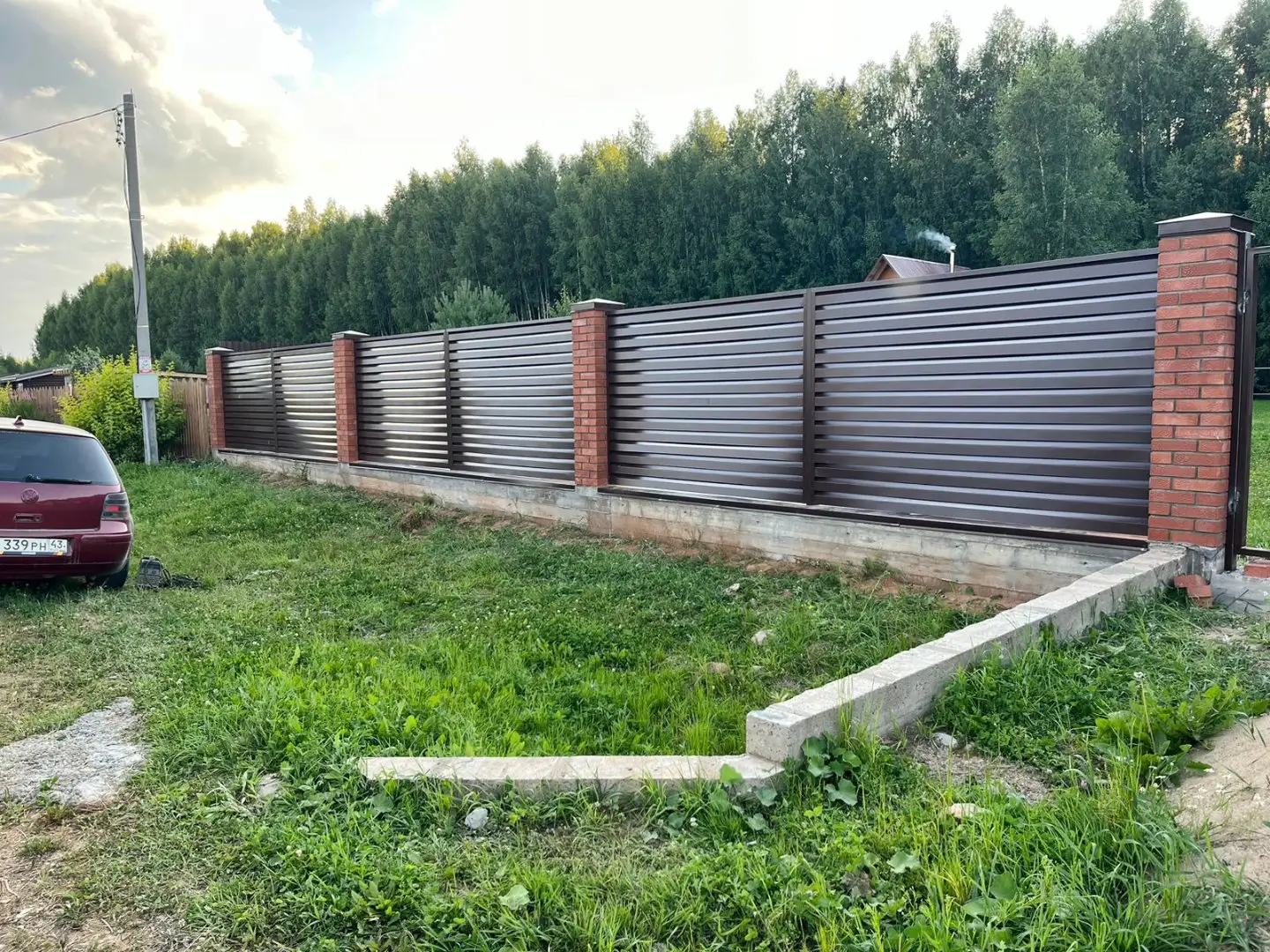 Забор-жалюзи из ламелей Хай-Тек 26м RAL8017/8017 Шоколад двусторонний в Энгельсе